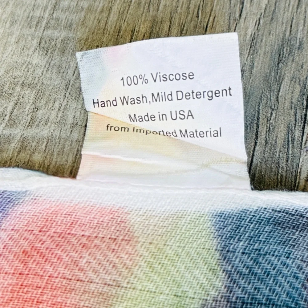 NEW without TAGS Elegant Colorful Wrap with print of Beep, Beep by John Sebelius